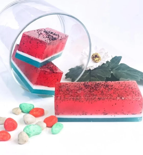 صورة صابون البطيخ بحبيبات الجوجوبا – تقشير وترطيب طبيعي لجميع أنواع البشرة