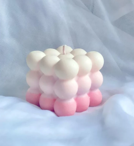 صورة شمعة البابلز المصنوعة يدويًا برائحة إلور شانيل - لمسة فنية ومنعشة