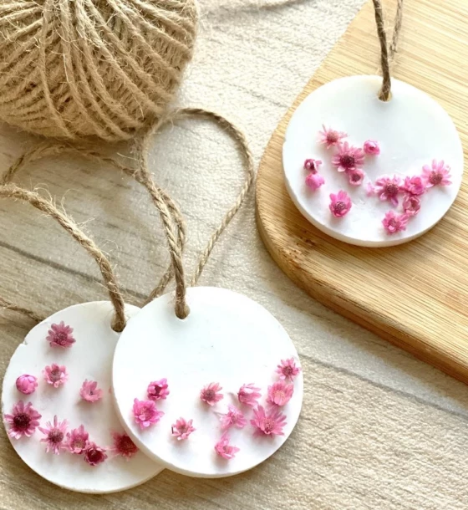 صورة شموع معطرة للدواليب والأدراج بروائح فرنسية – 12 قطعة – ورود زرقاء