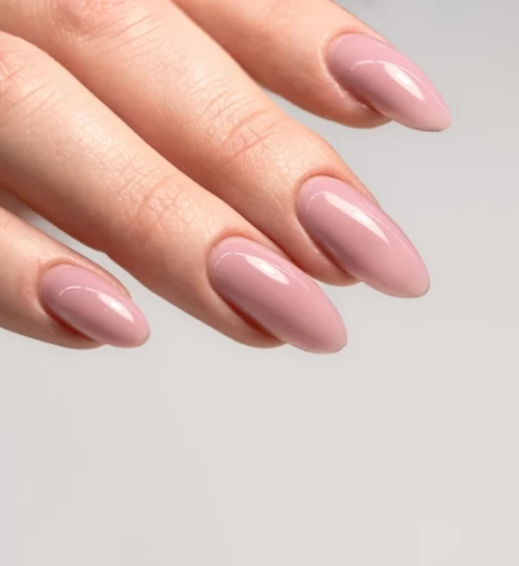 صورة خدمة إعادة تعبئة الجل ومعالجة الأظافر وإزالة الجلد الميت