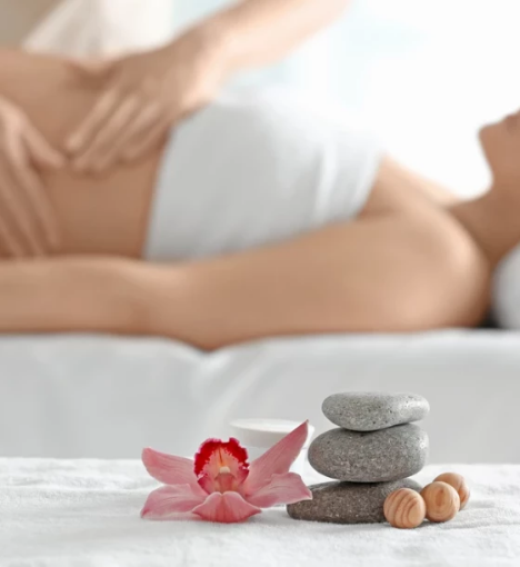 صورة خدمة مساج الحامل: تقليل التوتر وتخفيف التورم وتسكين الآلام