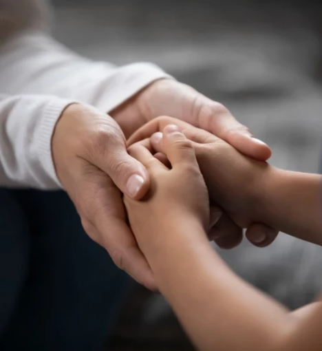 صورة مرافق صحي لرعاية الأطفال بعقد شهري – بإشراف طبي وممرضة متخصصة