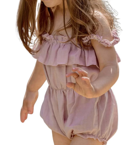 صورة لبس رومبر فيليفيونكا - طقم بنات وردي من القطن مع قبعة من جاميكس