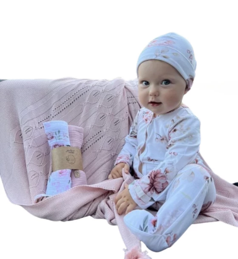 صورة مجموعة إيميليا للبنات - طقم ملابس أطفال من جاميكس بنقوش مميزة