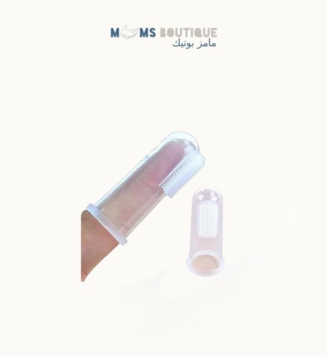 صورة فرشاة الإصبع لتنظيف لثة الرضيع من عمر الولادة