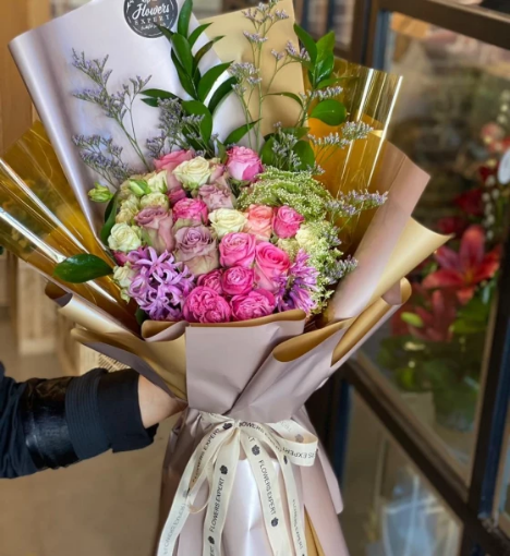 صورة باقة زهور طبيعية من الأزهار الرقيقة تنسيق بوكيه 17