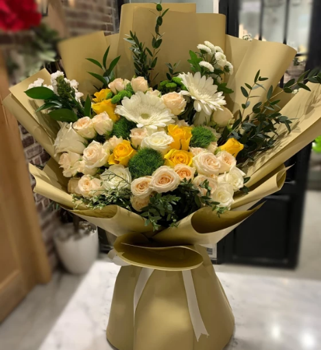 صورة باقة زهور طبيعية من الأزهار الرقيقة تنسيق بوكيه 19