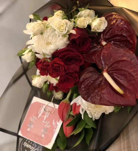 صورة باقة زهور طبيعية من الأزهار الرقيقة تنسيق بوكيه 5