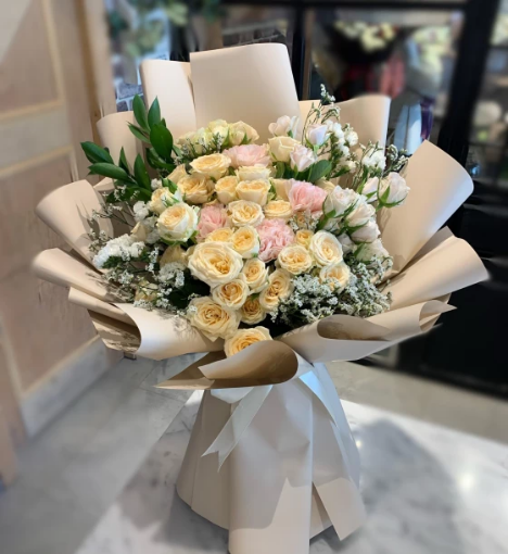 صورة باقة زهور طبيعية من الأزهار الرقيقة تنسيق بوكيه 7