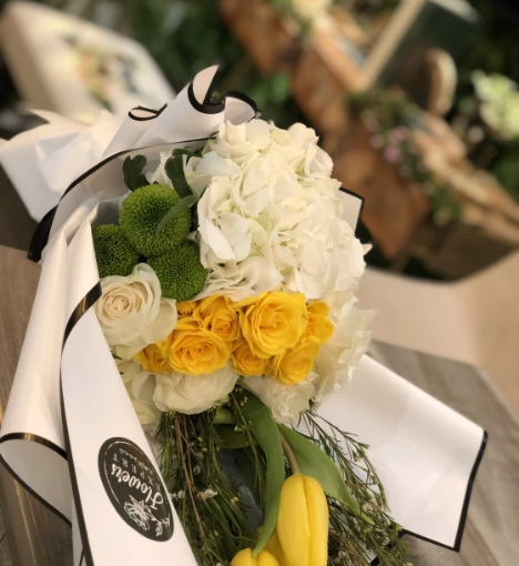 صورة باقة زهور طبيعية من الأزهار الرقيقة تنسيق بوكيه 34