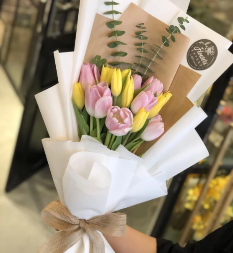 صورة باقة زهور طبيعية من الأزهار الرقيقة تنسيق بوكيه 10