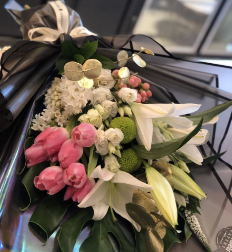 صورة باقة زهور طبيعية من الأزهار الرقيقة تنسيق بوكيه 12