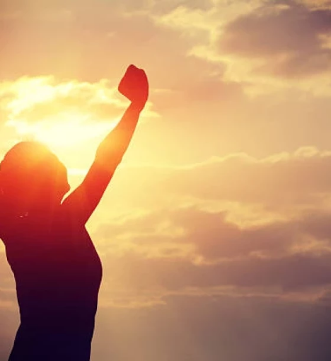 صورة استعادة العلاقة مع جسدك- أنوثتك بعد الولادة