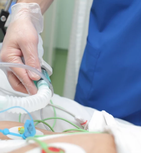 صورة العناية بأنبوب التنفس عن طريق القصبة الهوائية