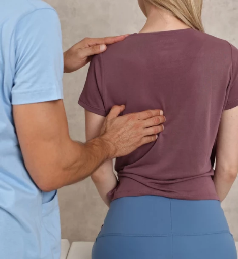 صورة تنظير للكتف وإزالة الضغط