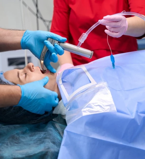 صورة استئصال لوزتين للكبار مع أو بدون لحمية