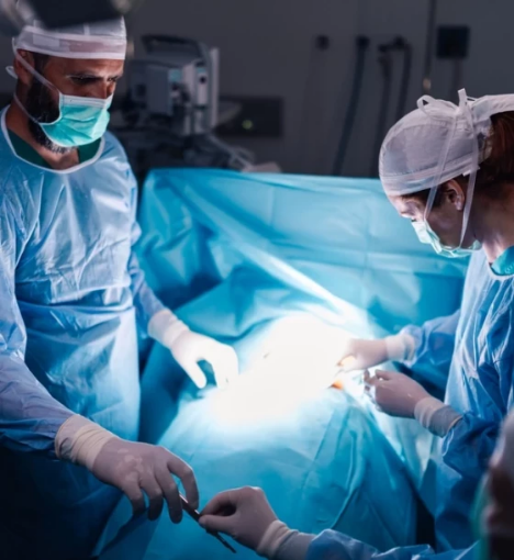 صورة عملية تنظير الحالب المرن لتفتيت حصوات الحالب العلوي والوسطي بالليزر