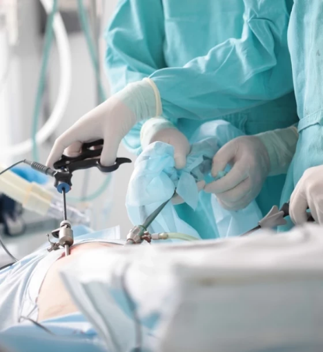 صورة عملية تفتيت حصى المثانة بالمنظار