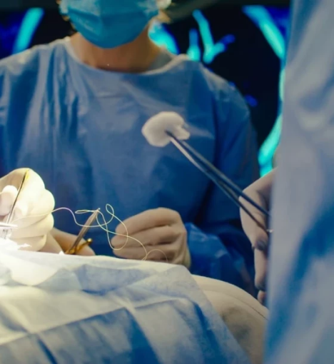 صورة عملية شق وتصريف خراج غدة بارثولين