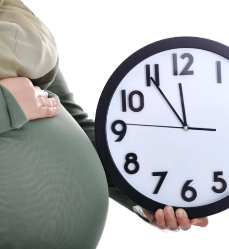 صورة باقة الحمل: برنامج تحضيري شامل للولادة مع أخصائيات معتمدات داخل منزلك