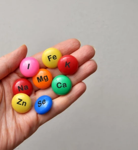 صورة باقة الفيتامينات والمعادن الأساسية