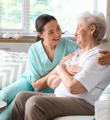 صورة مرافقة صحية منزلية فلبينية لمدة اسبوعين (14 يوم) – 12 ساعة يوميًا